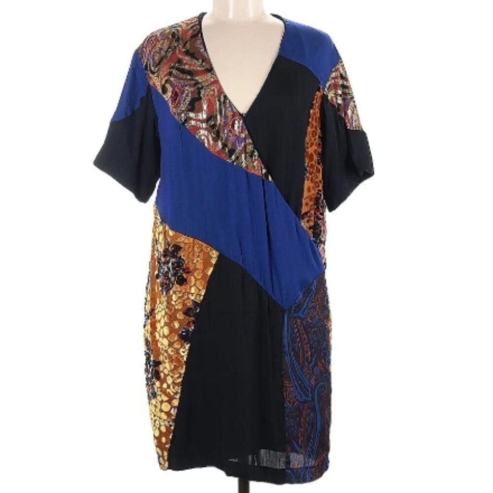 HD in Paris, Size 6 graphic colorful block metallic detail flowy casual dress